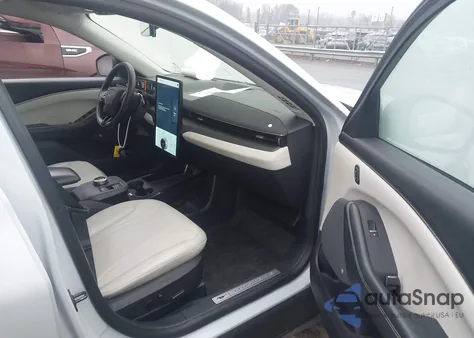 2021 Ford Mustang Mach-E Premium z USA, uszkodzony, nr VIN 3FMTK3RM8MMA48911